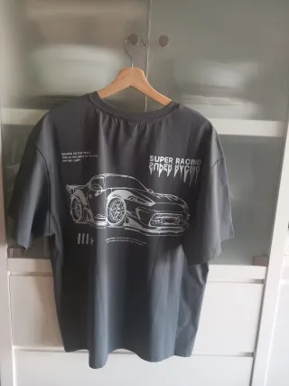 Camiseta gris estampada