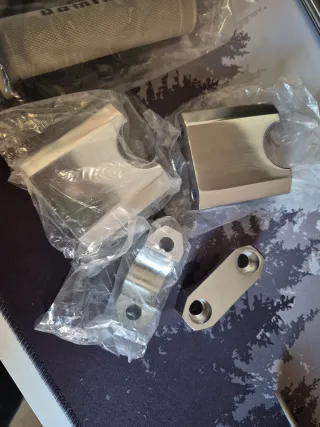 Alzas manillar y puños Domino rises