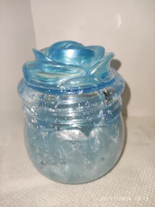 Vasetto contenitore in resina azzurro ghiaccio