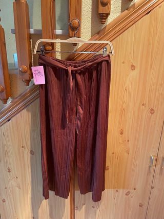 Pantalón marrón palazzo