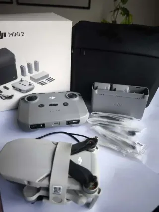 DJI Mini 2 Fly More Combo Drone