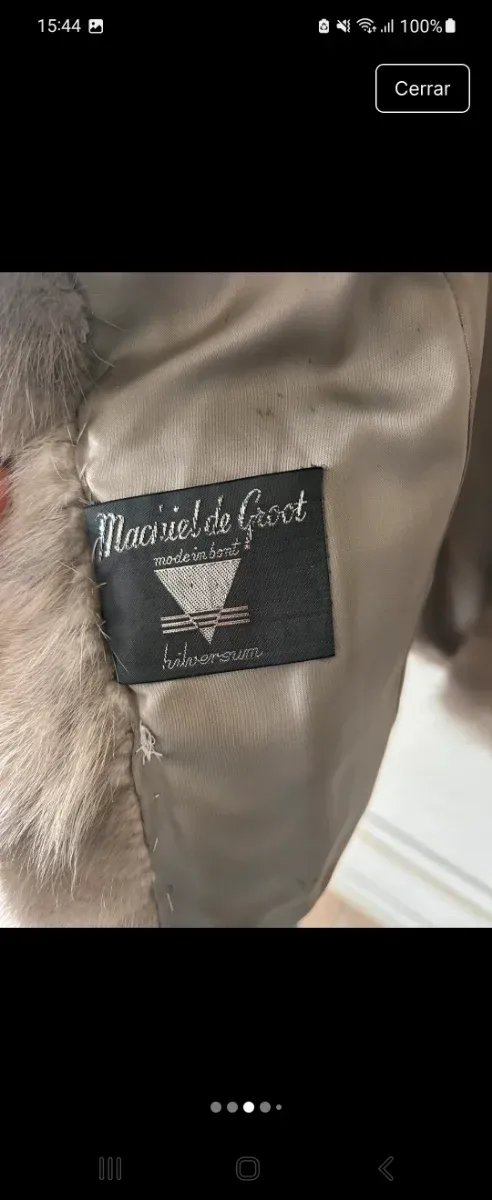 Abrigo de piel beige y gris