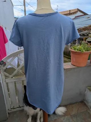 Camiseta azul de manga corta con corazón XL