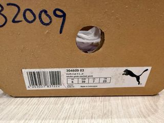 Zapatillas Puma Blancas y Rosas