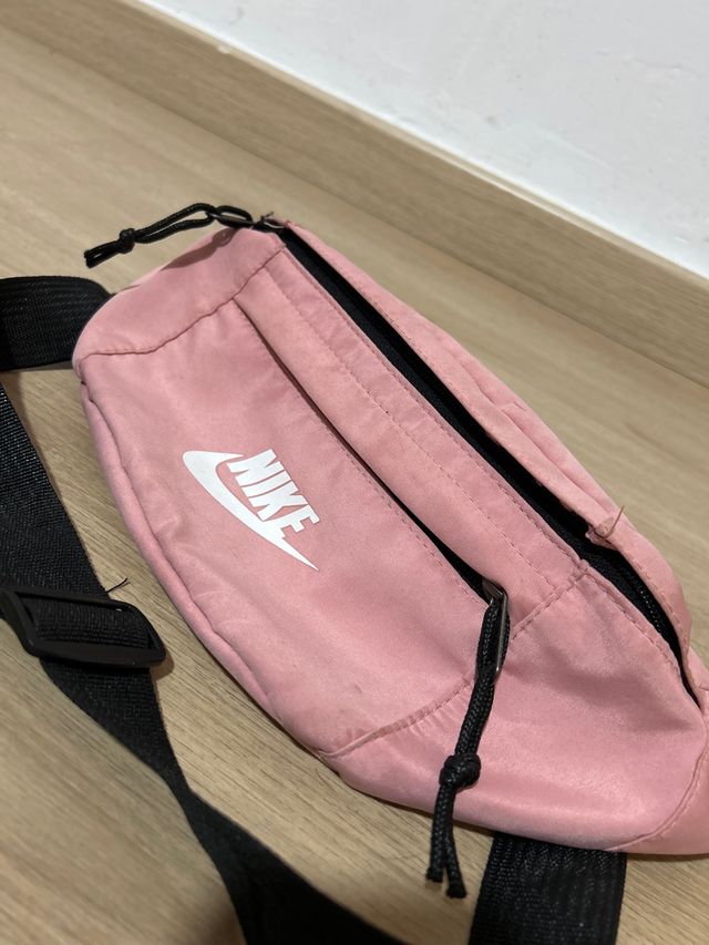 Riñonera Nike Rosa original