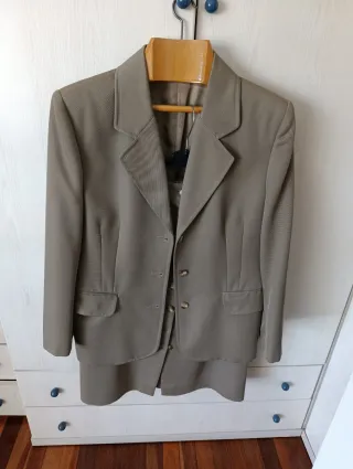 Traje Lloyds Chaqueta y Falda Marrón