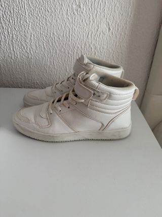 Zapatillas botín blancas