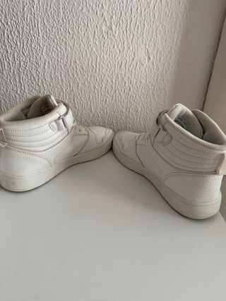 Zapatillas botín blancas