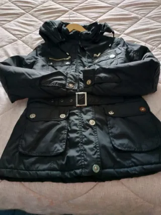 Cazadora negra a estrenar (( costó 80€)) Beyond.