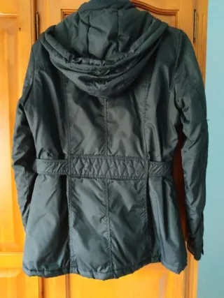 Cazadora negra a estrenar (( costó 80€)) Beyond.