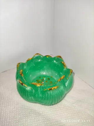 Porta candela in resina verde con glitter