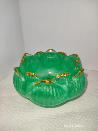 Porta candela in resina verde con glitter