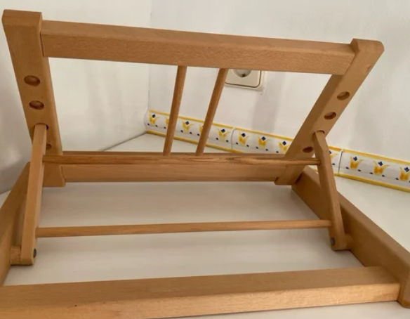 Atril de madera maciza sin tratar