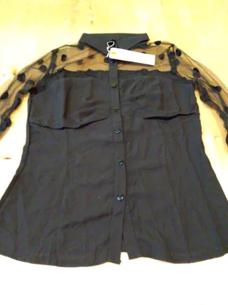 Blusa transparente de lunares