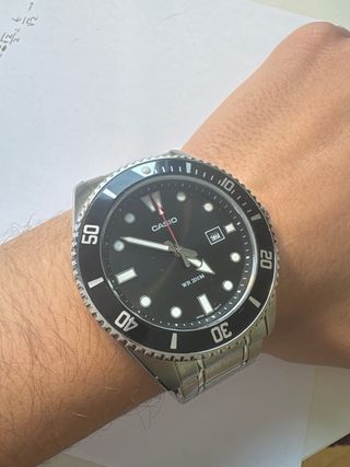 Reloj Casio Negro y Plateado