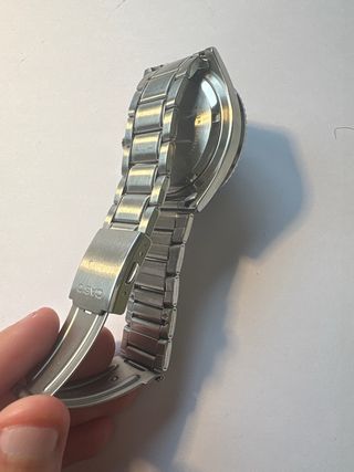 Reloj Casio Negro y Plateado