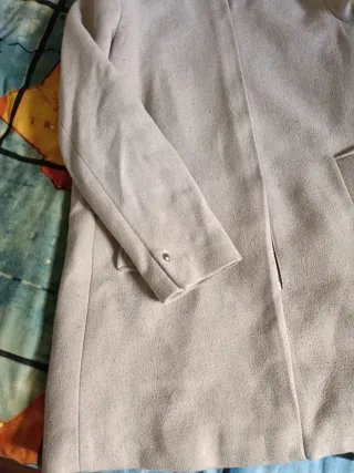 Abrigo paño beige con capucha