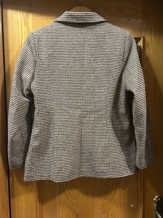 Americana mujer cuadros beige y marrón