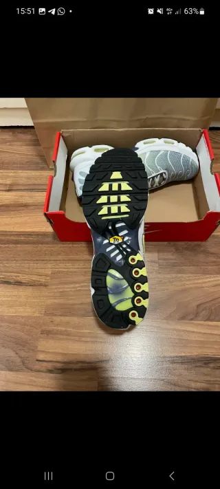 Nike Air Max Plus TN Verde Blanco