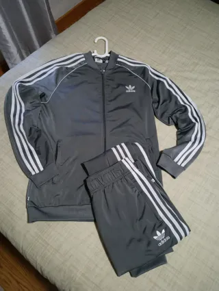 Conjunto Adidas Clásico Gris y Blanco