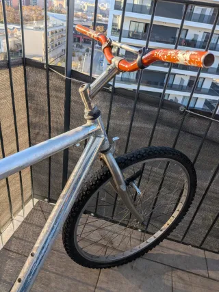 Bicicleta Monty Strago