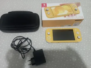 Nintendo Switch Lite Amarillo