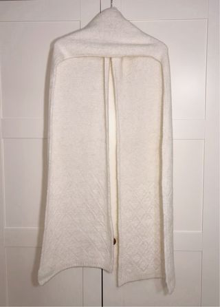 Bufanda blanca de lana y lentejuelas, Zara