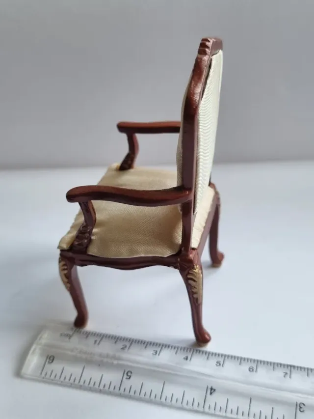 Silla Casa Muñecas Estilo Clásico Madera. Año 2000