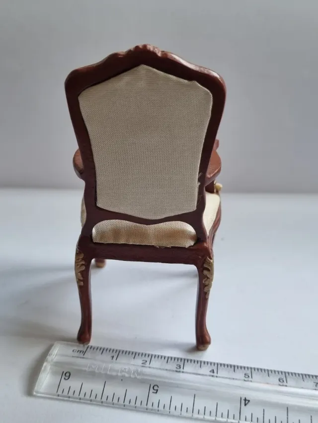 Silla Casa Muñecas Estilo Clásico Madera. Año 2000