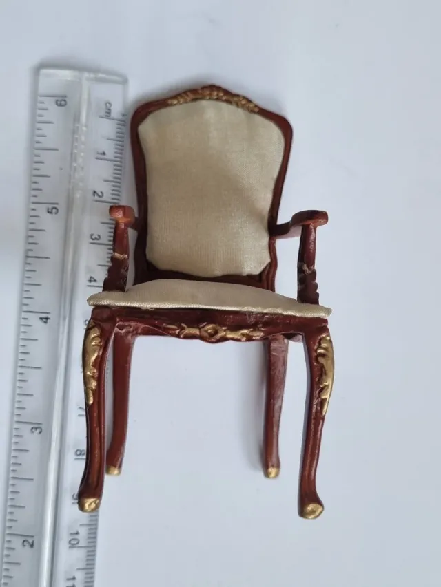 Silla Casa Muñecas Estilo Clásico Madera. Año 2000