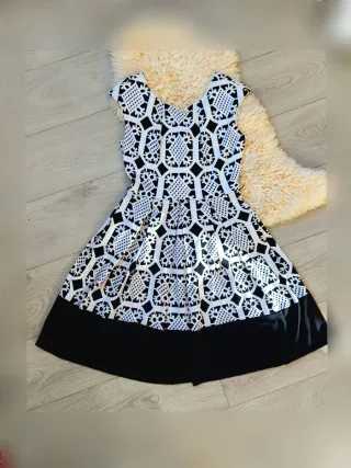 Talla S (36-38) Vestido Midi Blanco y Negro