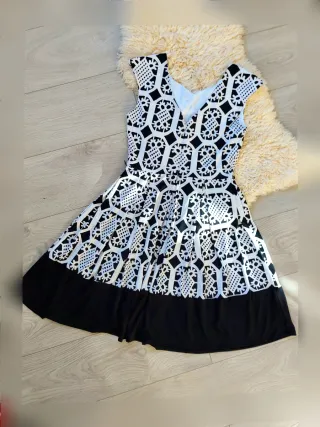 Talla S (36-38) Vestido Midi Blanco y Negro