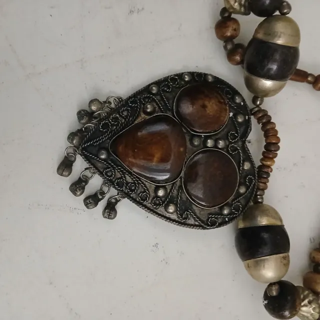 Collare Cuore con Pietre Marroni