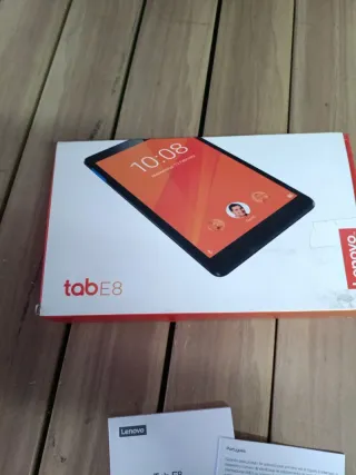 Lenovo Tab E8 8 IPS HD MediaTek
