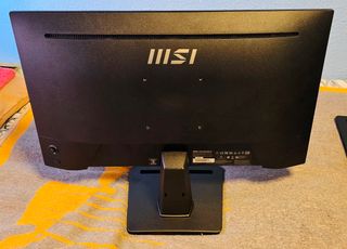 2 Monitores MSI. de 100 hercios (1920x1080)