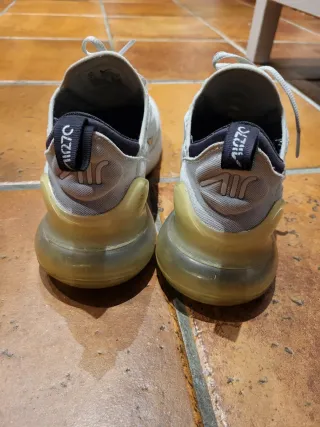 Nike Air Max 270 Bianche Uomo/Donna