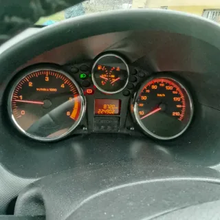 Vendo o Cambio Peugeot 206 1.4 HDI - 2010