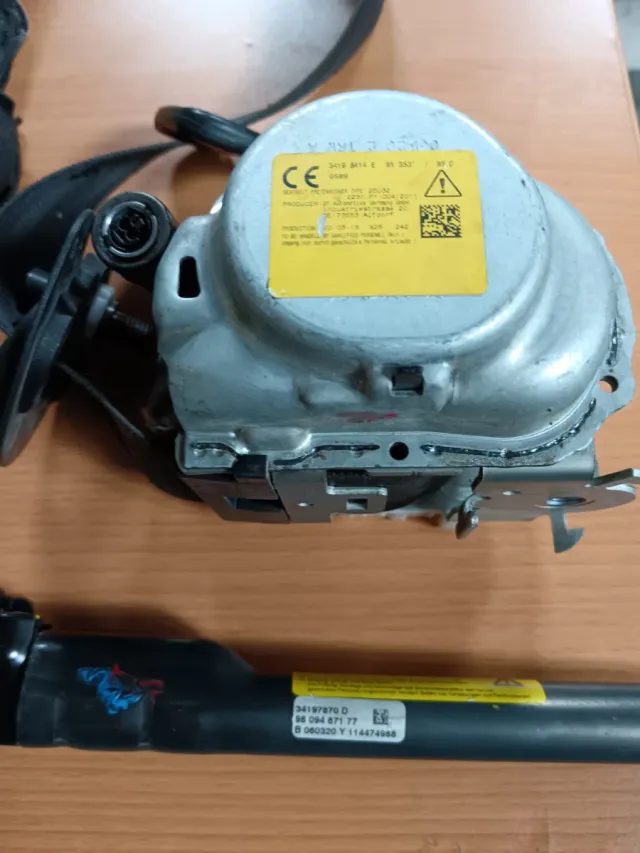 Cinturón de seguridad coche