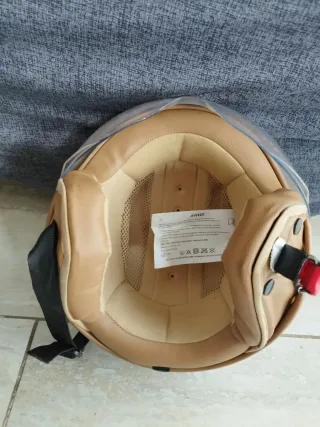 Casco moto blanco con visera y bandera italiana