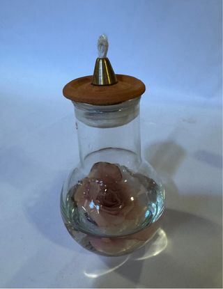 Lampada a stoppino artigianale con fiore