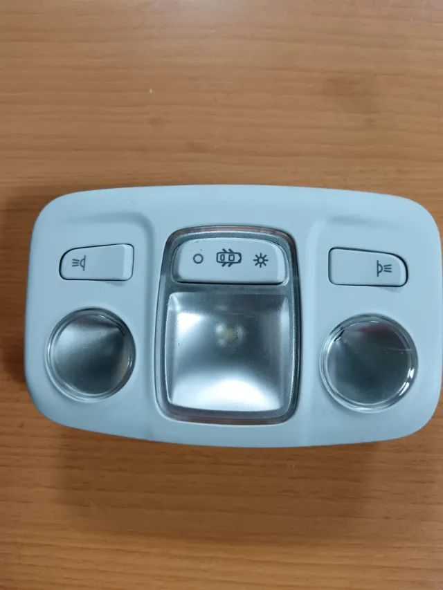 Panel Interior Coche con Conectores