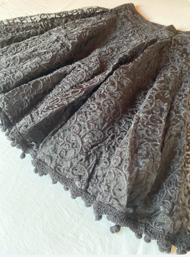 Falda Adolfo Dominguez bordada T42