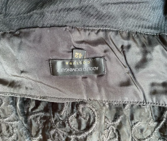 Falda Adolfo Dominguez bordada T42