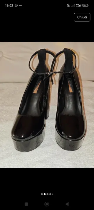 Scarpe con tacco e plateau nero lucido