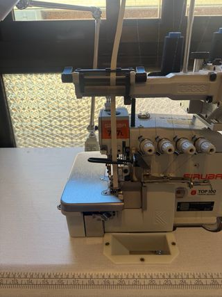 Máquina de coser overlock TOP 100 con puller