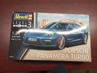 Maqueta Revell Porsche Panamera Turbo Nivel 3