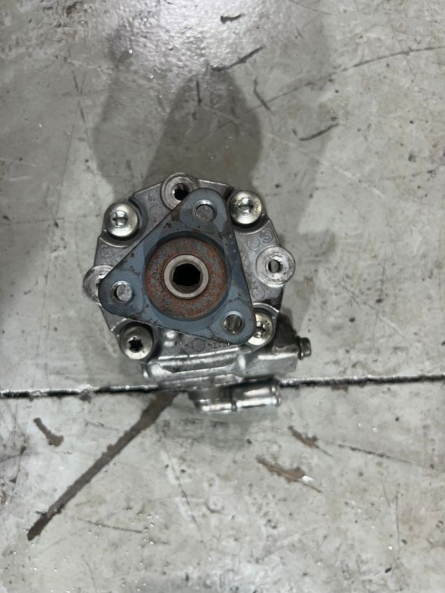 Bomba Dirección VW/Audi