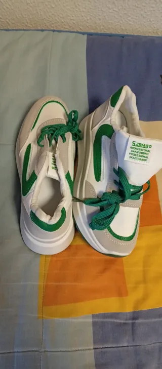 Botines blancos y verdes