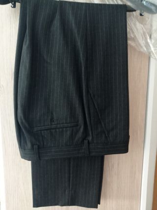 Traje de caballero rayas gris/negro