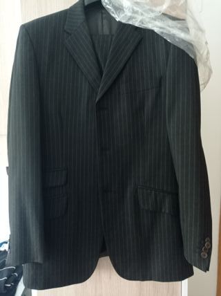 Traje de caballero rayas gris/negro